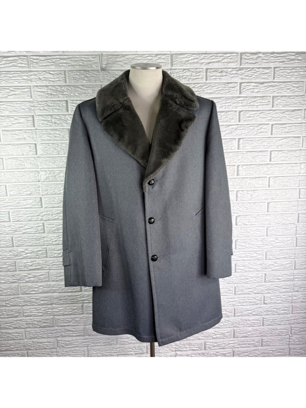 Vintage 70s Casualcraft Mens Grey Overcoat Faux Fur Collar Size 42 Long